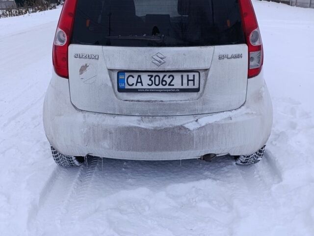 Білий Сузукі Сплеш, об'ємом двигуна 1 л та пробігом 123 тис. км за 3999 $, фото 7 на Automoto.ua