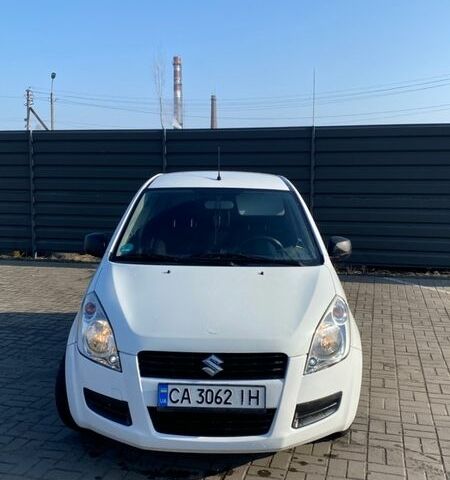 Белый Сузуки Сплеш, объемом двигателя 1 л и пробегом 160 тыс. км за 3900 $, фото 1 на Automoto.ua