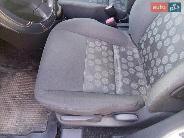 Белый Сузуки Сплеш, объемом двигателя 1 л и пробегом 150 тыс. км за 4200 $, фото 14 на Automoto.ua