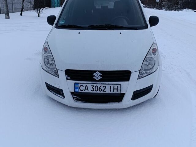 Білий Сузукі Сплеш, об'ємом двигуна 1 л та пробігом 123 тис. км за 3999 $, фото 5 на Automoto.ua