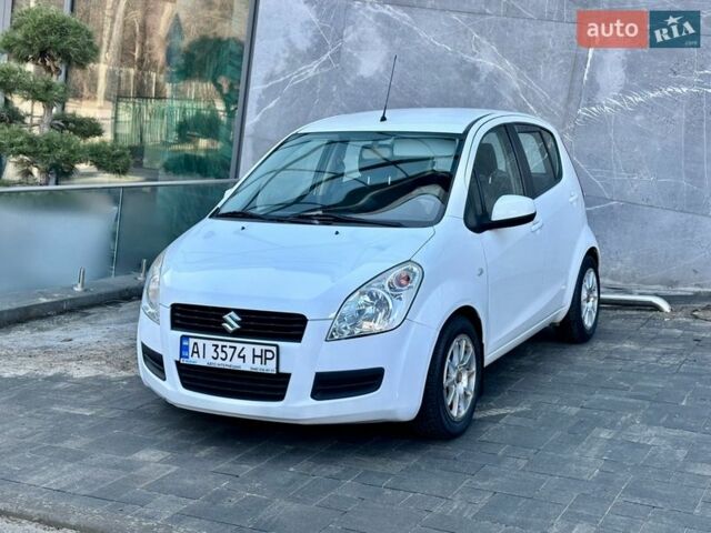 Белый Сузуки Сплеш, объемом двигателя 1.24 л и пробегом 74 тыс. км за 8000 $, фото 4 на Automoto.ua