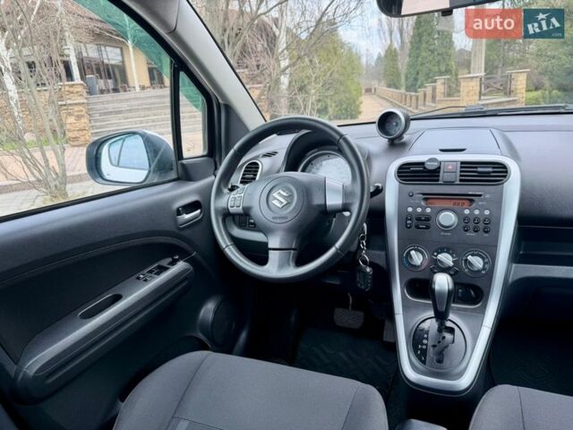 Білий Сузукі Сплеш, об'ємом двигуна 1.25 л та пробігом 135 тис. км за 6900 $, фото 10 на Automoto.ua