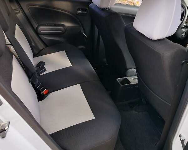 Сузуки Сплеш 2014 в Одессе на Automoto.ua Белый Сузуки Сплеш, объемом двигателя 1.24 л и пробегом 55 тыс. км за 7800 $, фото 20 на Automoto.ua
