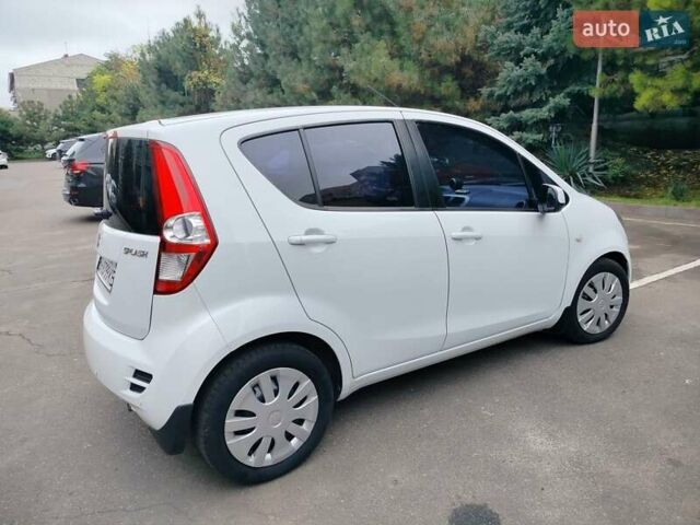 Сузуки Сплеш 2014 в Одессе на Automoto.ua Белый Сузуки Сплеш, объемом двигателя 1.24 л и пробегом 55 тыс. км за 7800 $, фото 2 на Automoto.ua