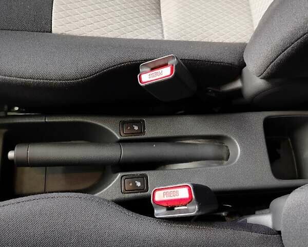 Сузуки Сплеш 2014 в Одессе на Automoto.ua Белый Сузуки Сплеш, объемом двигателя 1.24 л и пробегом 55 тыс. км за 7800 $, фото 28 на Automoto.ua