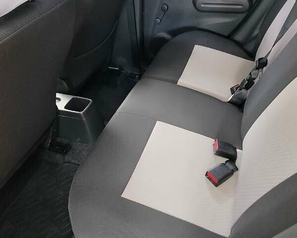 Сузуки Сплеш 2014 в Одессе на Automoto.ua Белый Сузуки Сплеш, объемом двигателя 1.24 л и пробегом 55 тыс. км за 7800 $, фото 19 на Automoto.ua