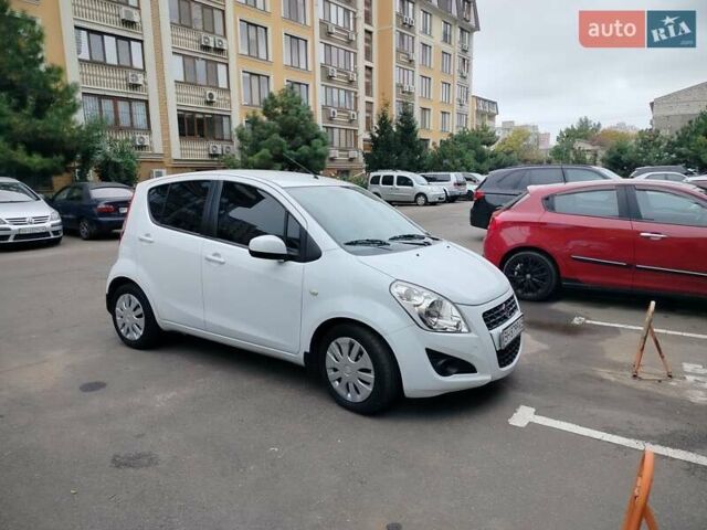 Сузуки Сплеш 2014 в Одессе на Automoto.ua Белый Сузуки Сплеш, объемом двигателя 1.24 л и пробегом 55 тыс. км за 7800 $, фото 6 на Automoto.ua