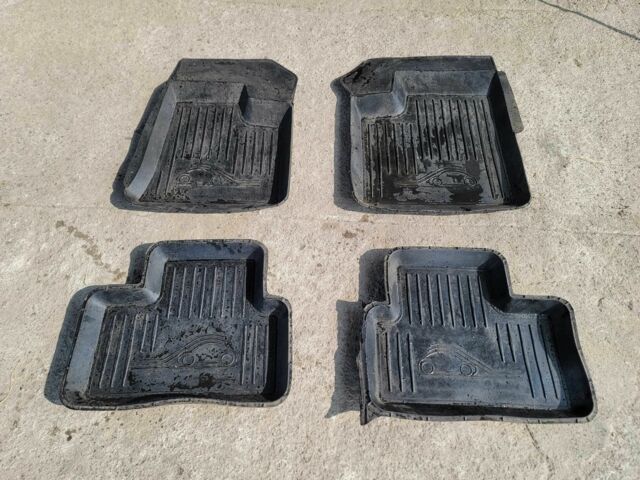 Черный Сузуки Сплеш, объемом двигателя 1.2 л и пробегом 171 тыс. км за 7100 $, фото 23 на Automoto.ua