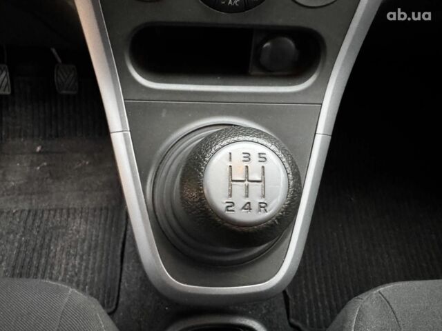 Красный Сузуки Сплеш, объемом двигателя 1 л и пробегом 224 тыс. км за 4990 $, фото 33 на Automoto.ua