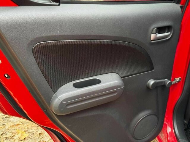 Червоний Сузукі Сплеш, об'ємом двигуна 1 л та пробігом 224 тис. км за 4990 $, фото 20 на Automoto.ua