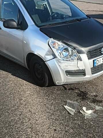 Сузуки Сплеш, объемом двигателя 1 л и пробегом 178 тыс. км за 2000 $, фото 4 на Automoto.ua