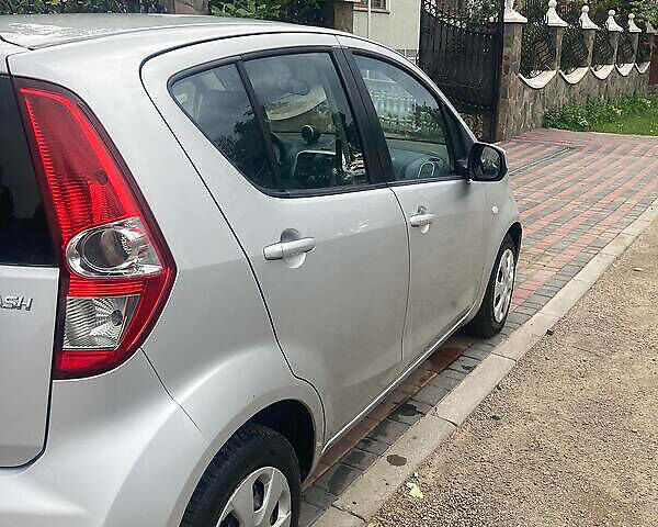 Серый Сузуки Сплеш, объемом двигателя 1.2 л и пробегом 150 тыс. км за 5100 $, фото 6 на Automoto.ua