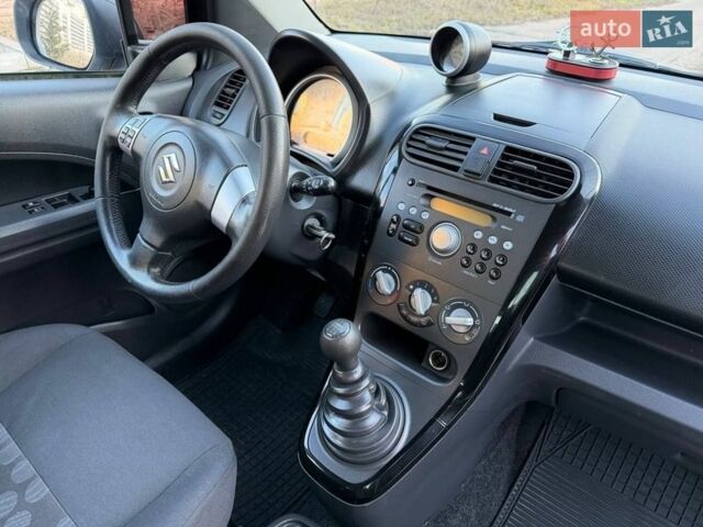 Серый Сузуки Сплеш, объемом двигателя 1 л и пробегом 198 тыс. км за 3600 $, фото 16 на Automoto.ua