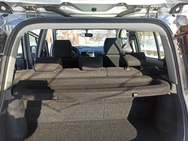 Сірий Сузукі Сплеш, об'ємом двигуна 1 л та пробігом 270 тис. км за 4200 $, фото 6 на Automoto.ua