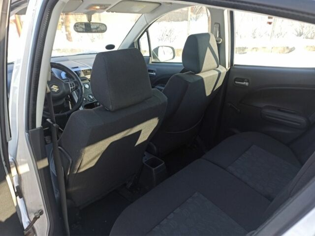 Сірий Сузукі Сплеш, об'ємом двигуна 1 л та пробігом 270 тис. км за 4200 $, фото 5 на Automoto.ua