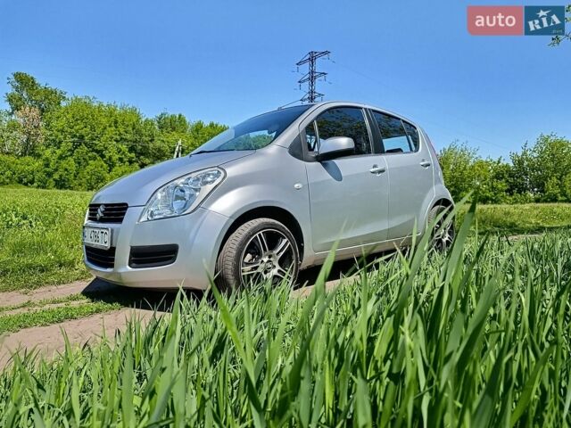 Серый Сузуки Сплеш, объемом двигателя 1 л и пробегом 270 тыс. км за 3950 $, фото 6 на Automoto.ua