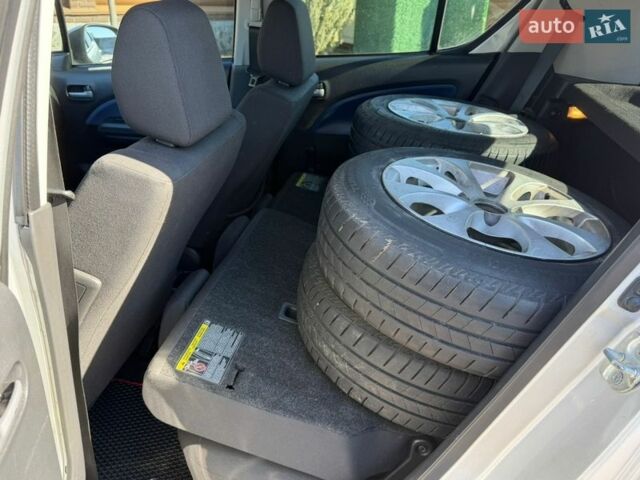 Сірий Сузукі Сплеш, об'ємом двигуна 1.24 л та пробігом 140 тис. км за 8200 $, фото 44 на Automoto.ua