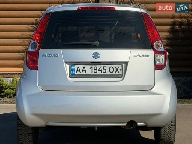 Сірий Сузукі Сплеш, об'ємом двигуна 1.24 л та пробігом 140 тис. км за 8200 $, фото 24 на Automoto.ua