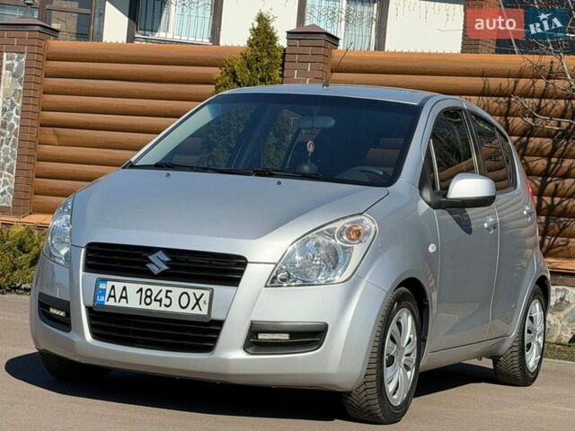 Сірий Сузукі Сплеш, об'ємом двигуна 1.24 л та пробігом 140 тис. км за 8200 $, фото 3 на Automoto.ua