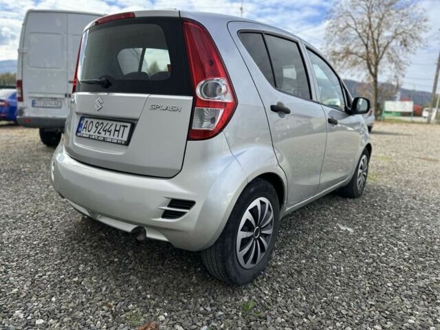 Серый Сузуки Сплеш, объемом двигателя 1 л и пробегом 180 тыс. км за 5500 $, фото 3 на Automoto.ua