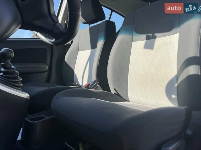 Серый Сузуки Сплеш, объемом двигателя 1.2 л и пробегом 80 тыс. км за 8000 $, фото 9 на Automoto.ua