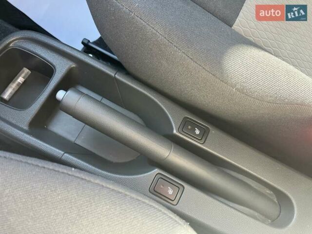 Серый Сузуки Сплеш, объемом двигателя 1.2 л и пробегом 80 тыс. км за 8000 $, фото 14 на Automoto.ua
