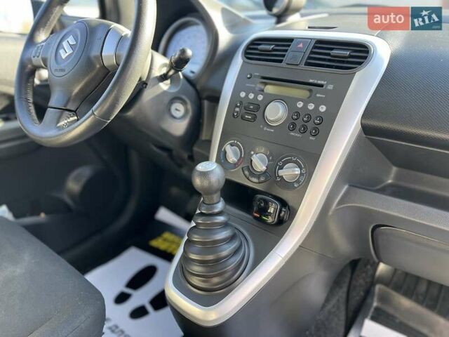 Серый Сузуки Сплеш, объемом двигателя 1.2 л и пробегом 80 тыс. км за 8000 $, фото 26 на Automoto.ua