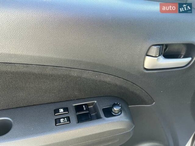 Серый Сузуки Сплеш, объемом двигателя 1.2 л и пробегом 80 тыс. км за 8000 $, фото 7 на Automoto.ua