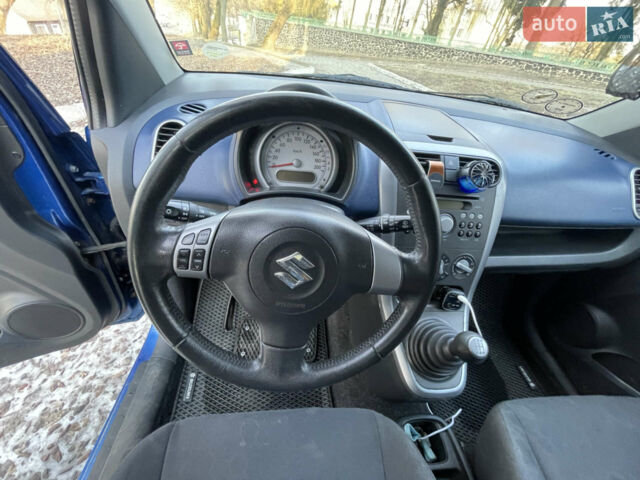 Синій Сузукі Сплеш, об'ємом двигуна 1 л та пробігом 250 тис. км за 3300 $, фото 23 на Automoto.ua