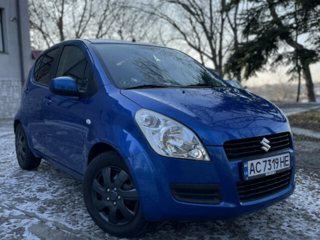 Синій Сузукі Сплеш, об'ємом двигуна 1 л та пробігом 250 тис. км за 3300 $, фото 1 на Automoto.ua