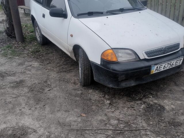 Белый Сузуки Свифт, объемом двигателя 1.3 л и пробегом 21 тыс. км за 500 $, фото 1 на Automoto.ua