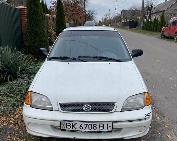 Белый Сузуки Свифт, объемом двигателя 1.3 л и пробегом 125 тыс. км за 1000 $, фото 2 на Automoto.ua