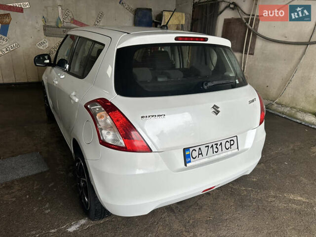 Белый Сузуки Свифт, объемом двигателя 1.24 л и пробегом 147 тыс. км за 5150 $, фото 5 на Automoto.ua