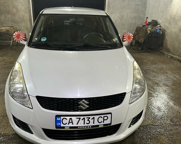 Белый Сузуки Свифт, объемом двигателя 1.24 л и пробегом 147 тыс. км за 5150 $, фото 14 на Automoto.ua