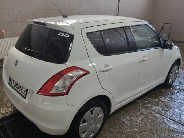 Білий Сузукі Свифт, об'ємом двигуна 1.2 л та пробігом 84 тис. км за 7199 $, фото 1 на Automoto.ua