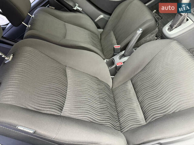 Белый Сузуки Свифт, объемом двигателя 1.24 л и пробегом 90 тыс. км за 9150 $, фото 30 на Automoto.ua