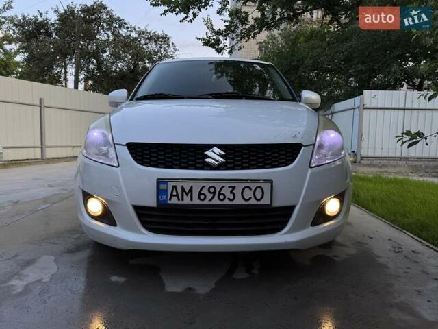 Белый Сузуки Свифт, объемом двигателя 1.25 л и пробегом 223 тыс. км за 5999 $, фото 51 на Automoto.ua