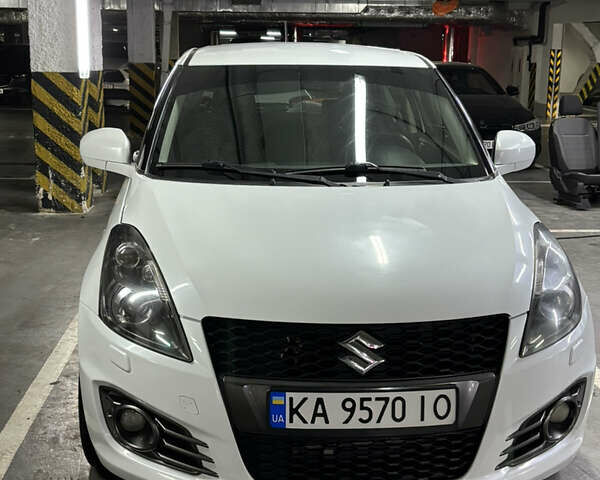 Сузуки Свифт 2014 в Киеве на Automoto.ua Белый Сузуки Свифт, объемом двигателя 1.6 л и пробегом 97 тыс. км за 7350 $, фото 2 на Automoto.ua