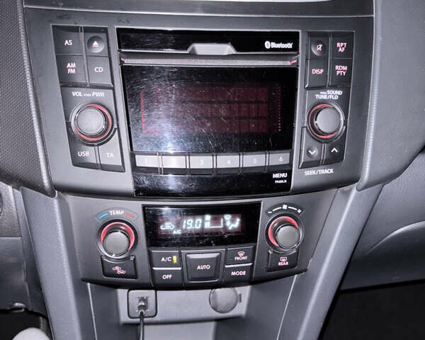 Білий Сузукі Свифт, об'ємом двигуна 1.6 л та пробігом 97 тис. км за 7100 $, фото 19 на Automoto.ua