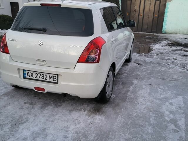 Білий Сузукі Свифт, об'ємом двигуна 0 л та пробігом 190 тис. км за 4800 $, фото 5 на Automoto.ua