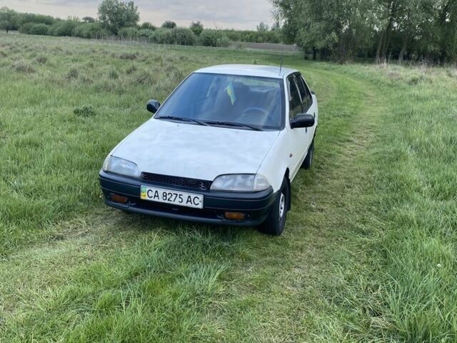 Белый Сузуки Свифт, объемом двигателя 0 л и пробегом 100 тыс. км за 850 $, фото 4 на Automoto.ua