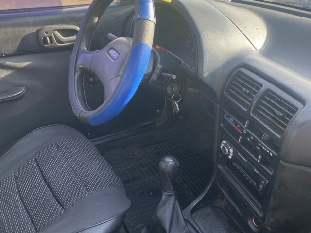 Сузукі Свифт 1995 у Черкасах на Automoto.ua Білий Сузукі Свифт, об'ємом двигуна 1.3 л та пробігом 250 тис. км за 500 $, фото 6 на Automoto.ua