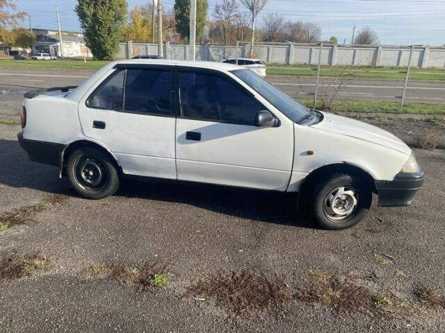 Сузукі Свифт 1995 у Черкасах на Automoto.ua Білий Сузукі Свифт, об'ємом двигуна 1.3 л та пробігом 250 тис. км за 500 $, фото 1 на Automoto.ua