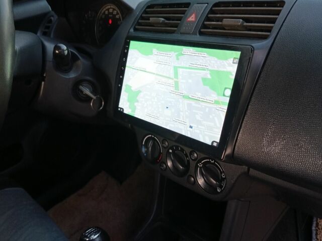 Чорний Сузукі Свифт, об'ємом двигуна 1.3 л та пробігом 220 тис. км за 4100 $, фото 6 на Automoto.ua