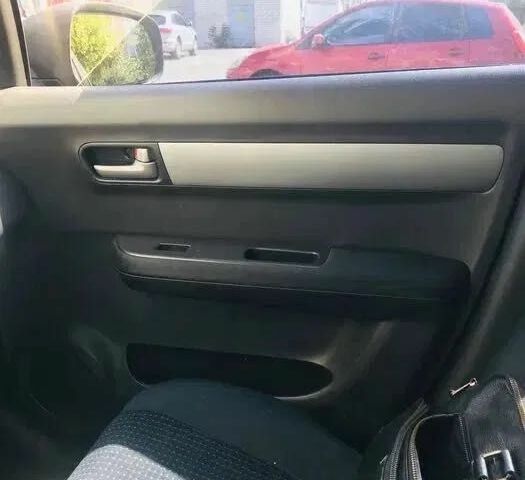 Чорний Сузукі Свифт, об'ємом двигуна 1.3 л та пробігом 310 тис. км за 4750 $, фото 9 на Automoto.ua