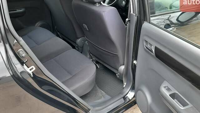 Чорний Сузукі Свифт, об'ємом двигуна 1.5 л та пробігом 168 тис. км за 5999 $, фото 12 на Automoto.ua