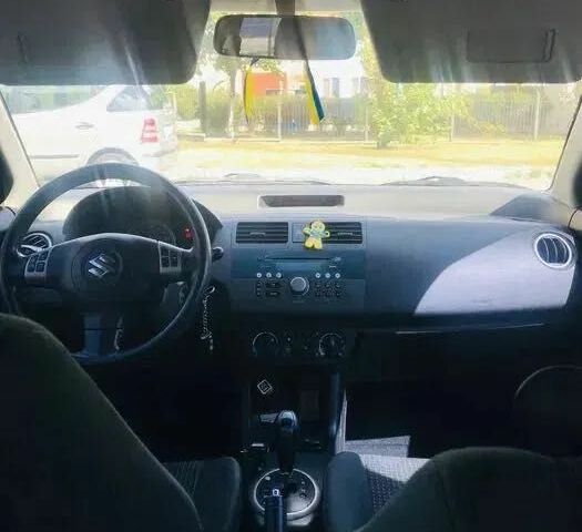 Чорний Сузукі Свифт, об'ємом двигуна 1.3 л та пробігом 310 тис. км за 4750 $, фото 8 на Automoto.ua