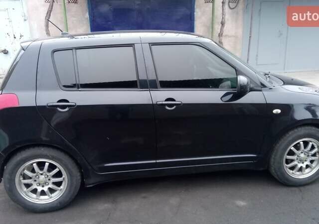 Черный Сузуки Свифт, объемом двигателя 1.49 л и пробегом 146 тыс. км за 5000 $, фото 9 на Automoto.ua