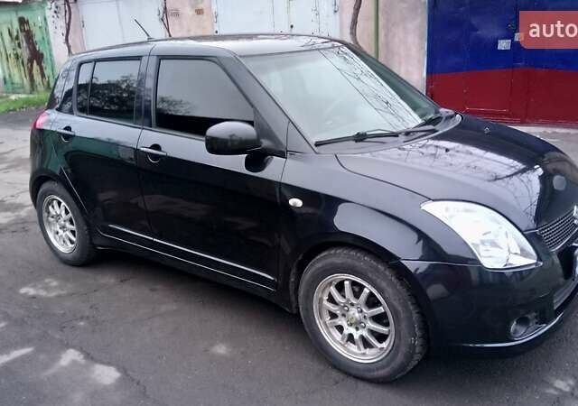 Черный Сузуки Свифт, объемом двигателя 1.49 л и пробегом 146 тыс. км за 5000 $, фото 6 на Automoto.ua