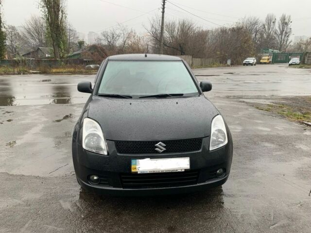 Чорний Сузукі Свифт, об'ємом двигуна 1.3 л та пробігом 245 тис. км за 4300 $, фото 2 на Automoto.ua